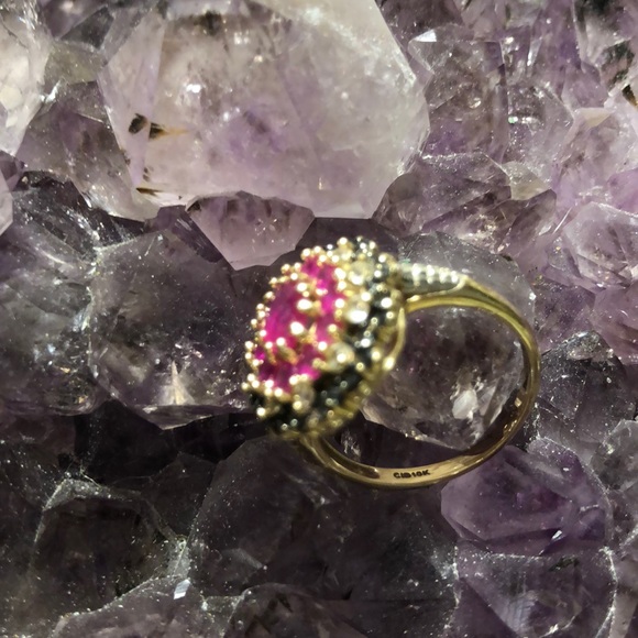💐PRICE DROP 💐10K Ruby/White Sapphire/Black Diamond Ring - Picture 8 of 8
